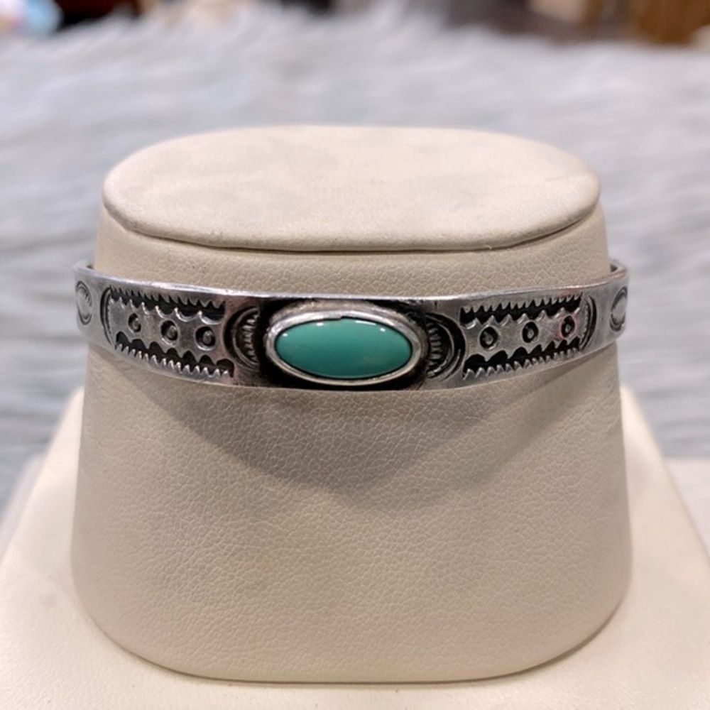 Vintage Navajo Sterling Silver Small Oval Turquoise Cuff